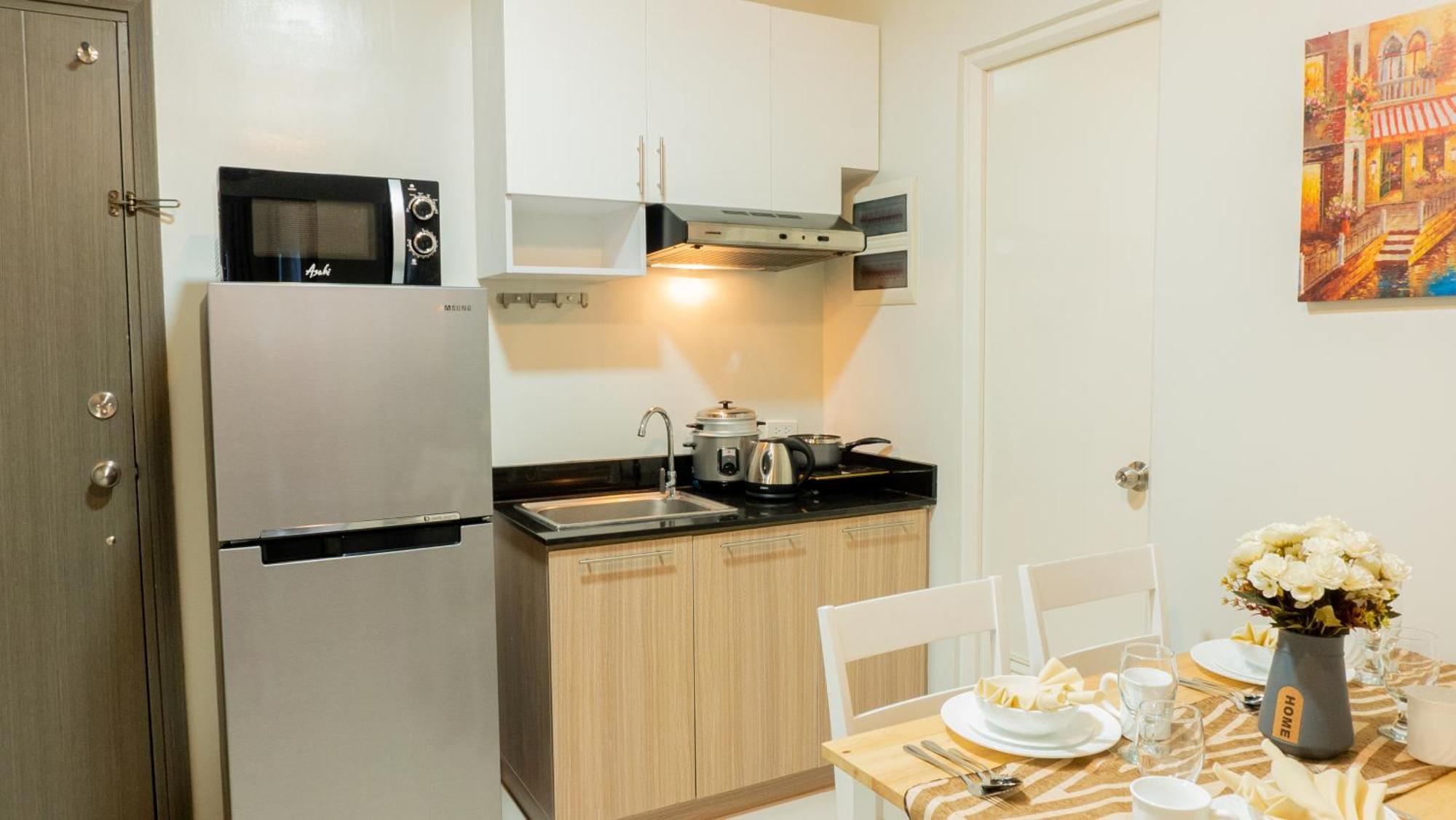 Palawan Modern Living In A Thoughtfully Designed Staycation Near Airport - B1 5Kunzite Puerto Princesa Екстер'єр фото
